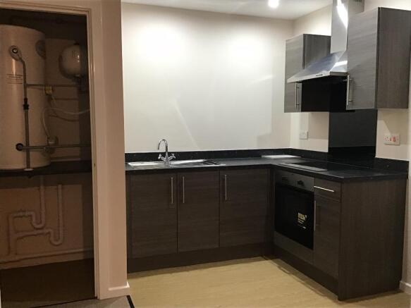 1 bed Apartment to rent Image 3