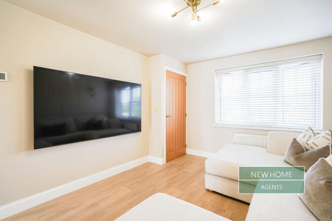 3 bed Semi-Detached for sale Image 8
