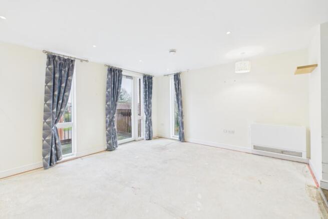 CAM03162G0-PR0397-STILL001