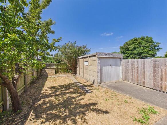 3 bed House for sale Image 10