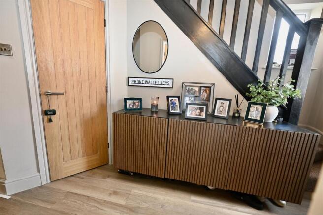 3 bed Semi-Detached for sale Image 4