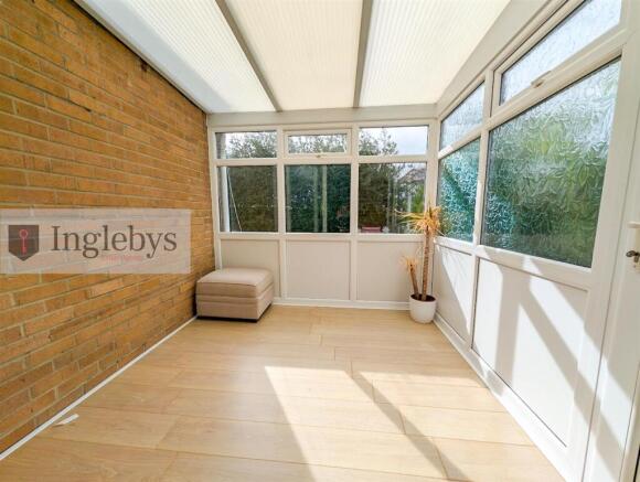 4 bed Detached for sale Image 9
