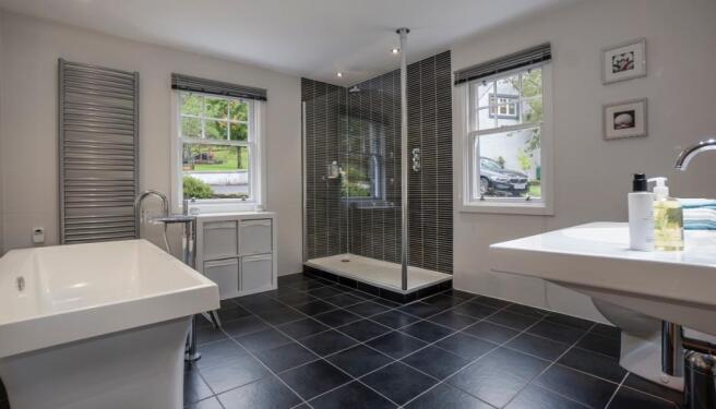 Bedroom 1 en-suite