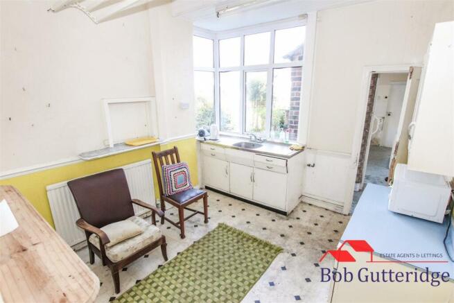 KITCHEN / BREAKFAST ROOM