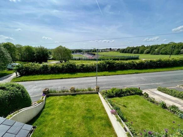 3 bed Semi-Detached for sale Image 4