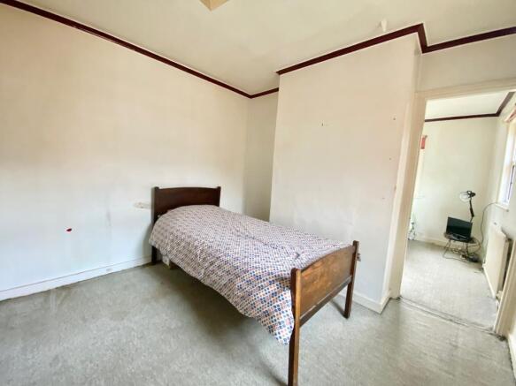 Bedroom 5/Study