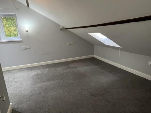 2 bed Flat to rent Image 9