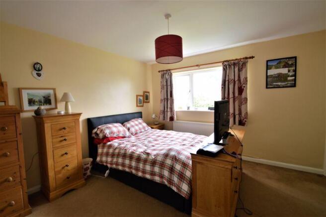 MASTER BED