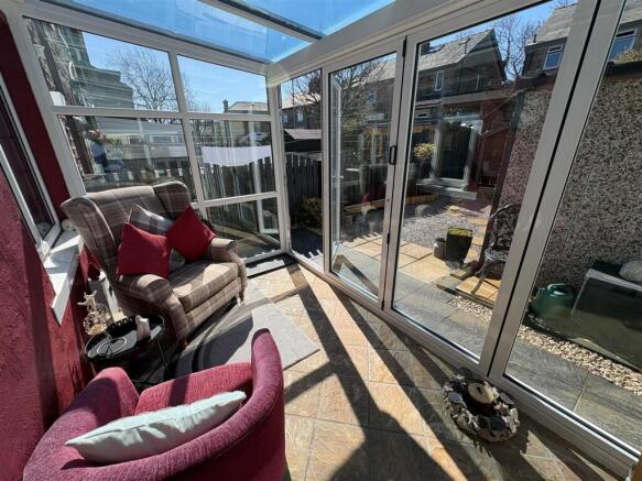 3 bed Terraced for sale Image 9