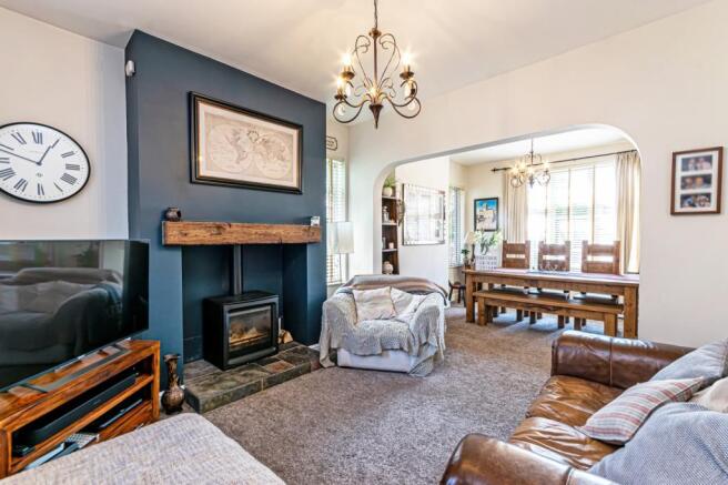 Lounge/Dining Room
