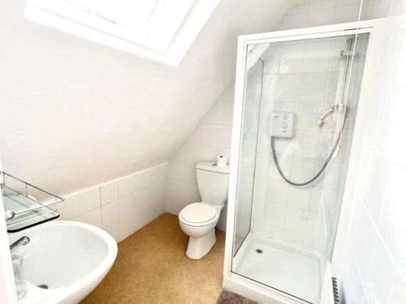 en-suite 19.jpg