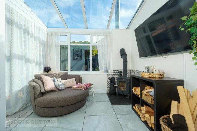 4 bed Semi-Detached for sale Image 6