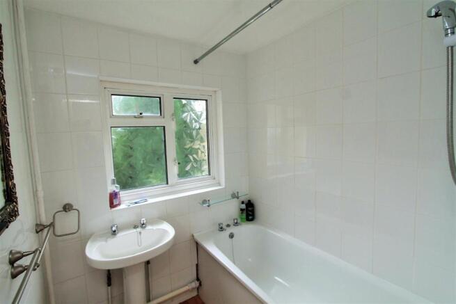 Bathroom.JPG