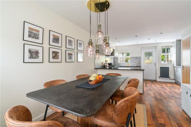 3 bed Town House for sale Image 10