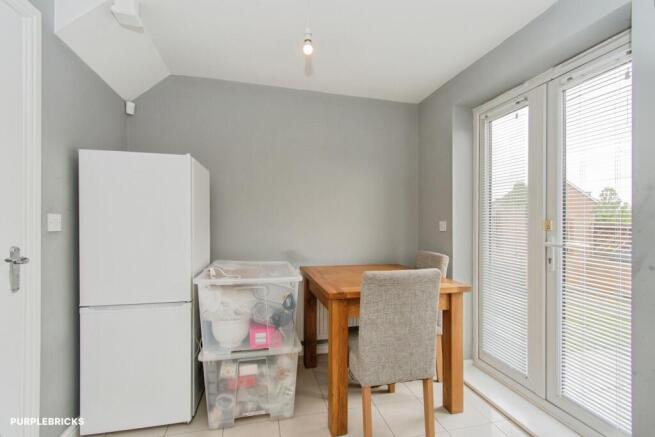 2 bed Semi-Detached for sale Image 11