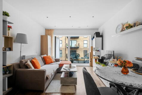 Rolfe Terrace, London, SE18 6AJ