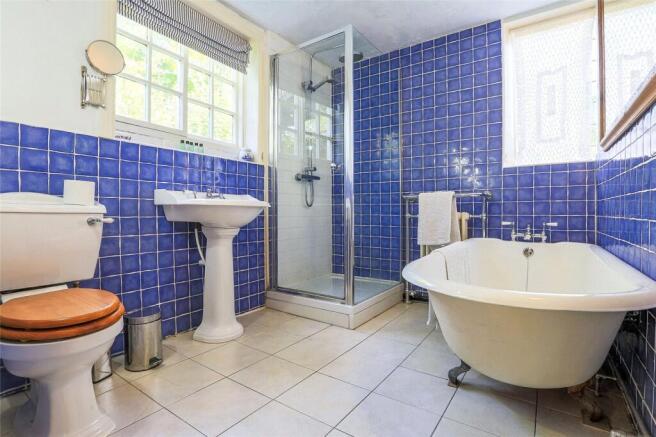 4 bed Semi-Detached for sale Image 6