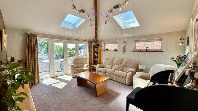 5 bed Detached for sale Image 5