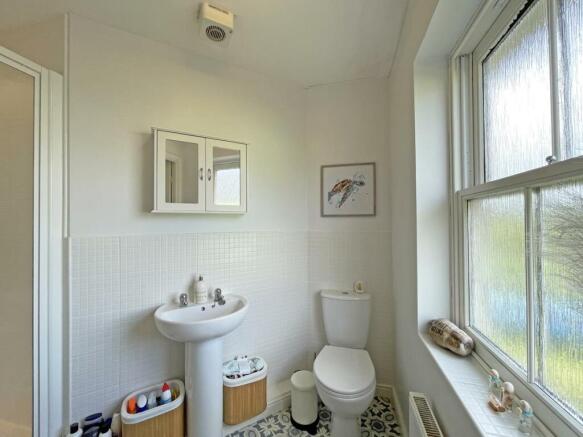 Carrolls Way 51 - En Suite.jpg