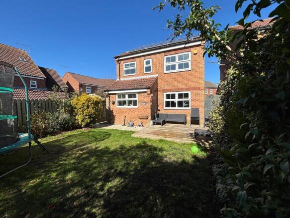 3 bed Detached for sale Image 11