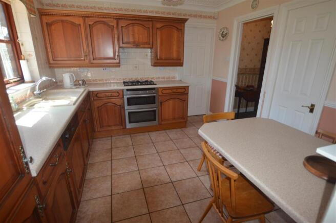 Kitchen1.JPG
