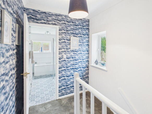 3 bed Semi-Detached for sale Image 7