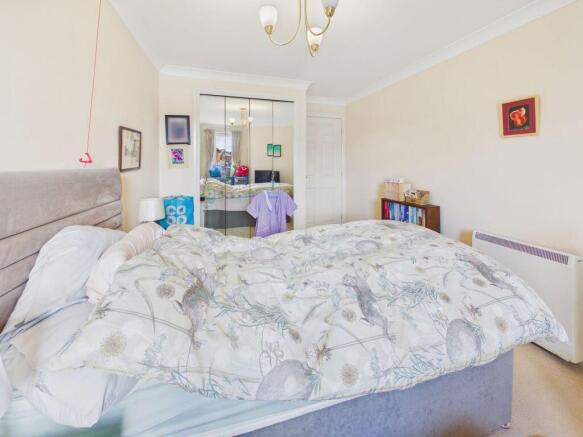 1 bed Apartment for sale Image 8