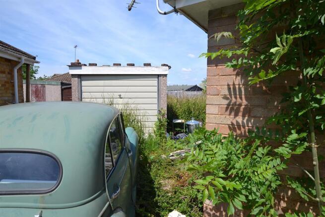Detached Garage