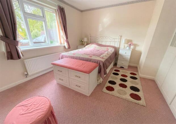BEDROOM 2