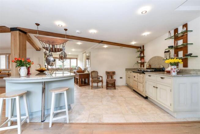Kitchen/Dining