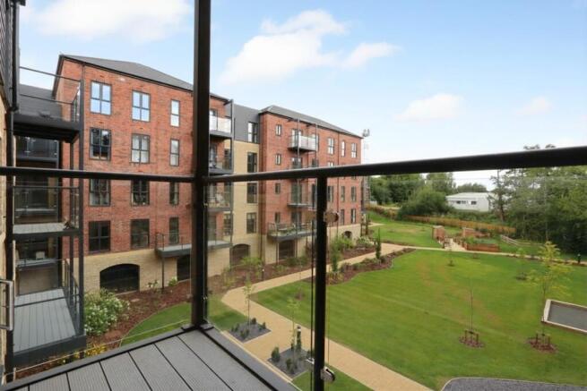 2 bed Apartment for sale Image 9
