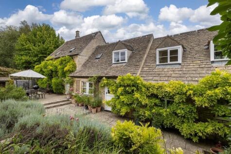 Clapton-on-the-Hill, Cheltenham, Gloucestershire GL54