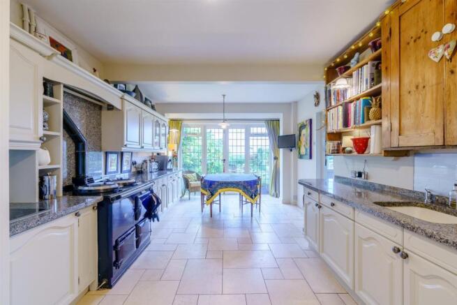 8482855-Interior06.jpg
