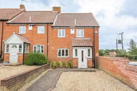 Charming Three Bedroom Home in South Creake