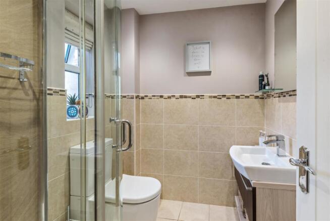 EN SUITE
