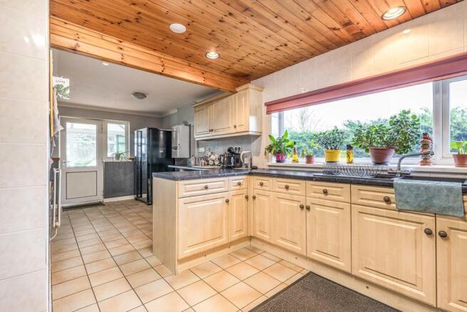Kitchen/Utility