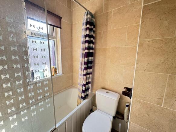5 bed Terraced to rent Image 4