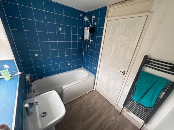 3 bed Semi-Detached for sale Image 10