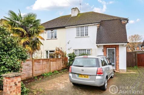 Petersham Avenue, Byfleet, West Byfleet, Surrey, KT14