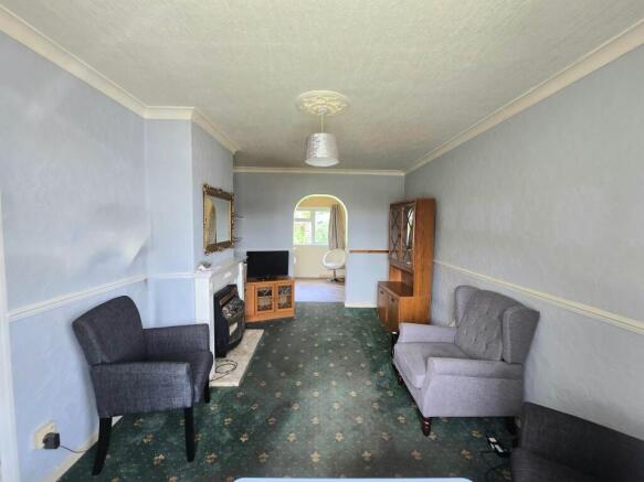 LOUNGE/DINER