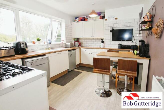 FITTED KITCHEN / DINING ROOM