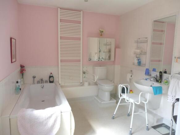 Photo 9