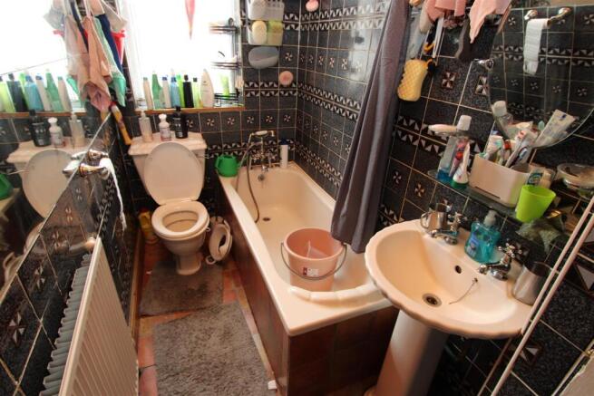 4 bed Terraced for sale Image 8