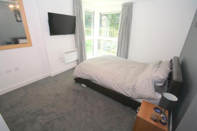 Bedroom 1.JPG