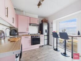 Flat E, 680, Mumbles Road, Mumbles, Swansea SA3 4EE