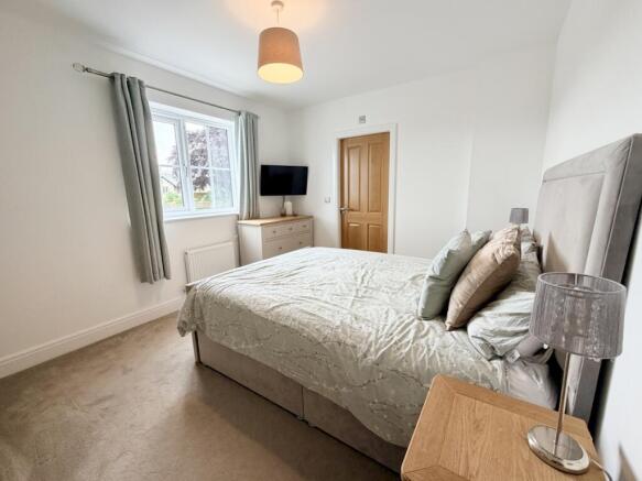 3 bed Semi-Detached for sale Image 11