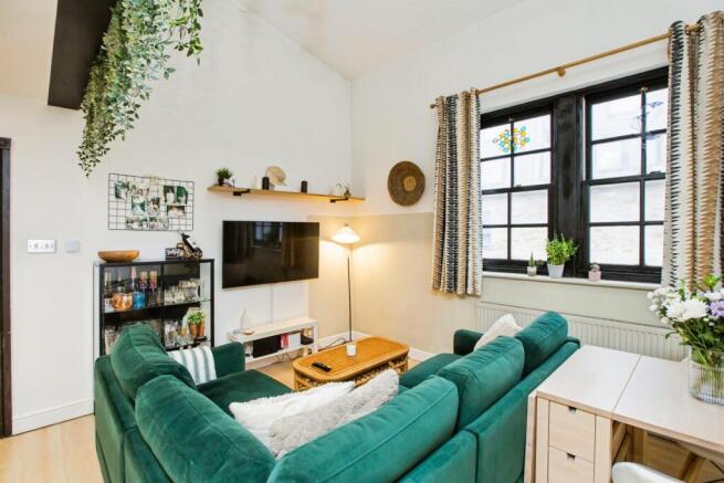 1 bed Apartment for sale Image 5