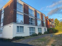 Flat 2, 38 Knights Court, Reigate Road, Reigate RH2 0QY
