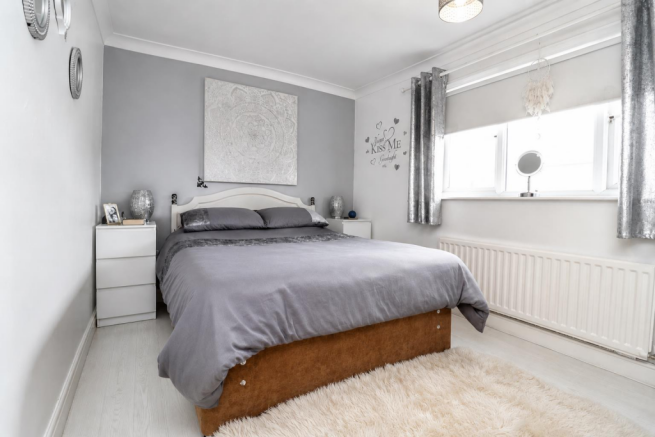 3 bed Terraced for sale Image 10