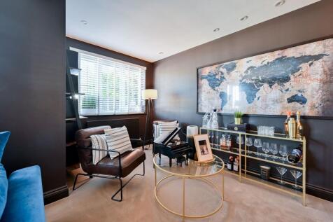 Caldecote Gardens, Bushey, WD23
